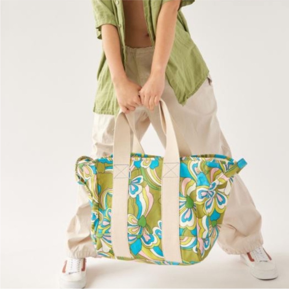 Urban Outfitters UO Suda XL Tote Bag
